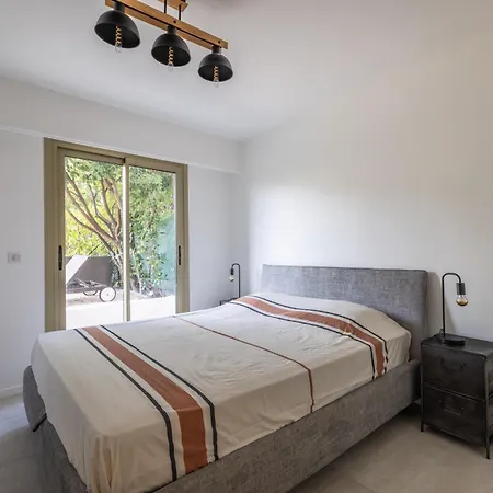 Daire Sur Mer, 1 Bedroom With Garden-air Conditioning-wifi